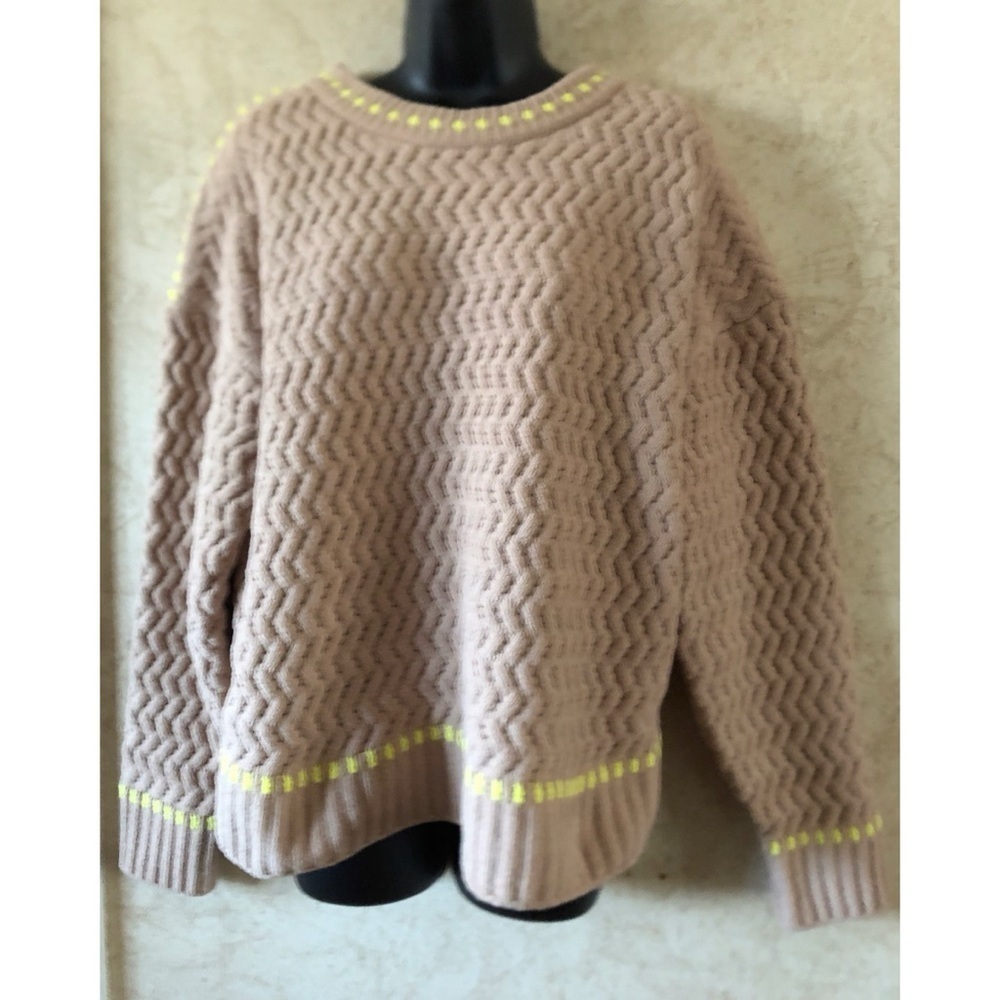 37 Orchard Plush Sweater (Bust 48”Length 23”)